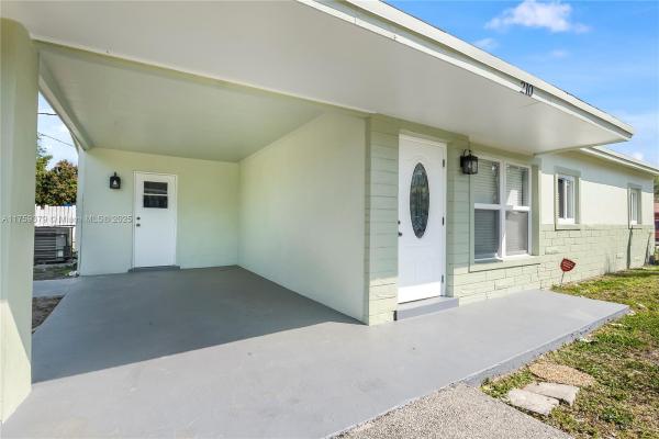 Pleasant Ridge, 210 NW 4th Ave, Deerfield Beach, Florida 33441, image 1