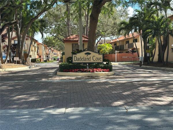 10023 SW 77th Ct, Unincorporated Dade County, Florida 33156, image 1