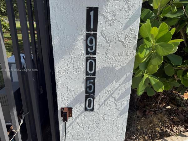 19050 SW 144th Ave, Unincorporated Dade County, Florida 33177, image 1