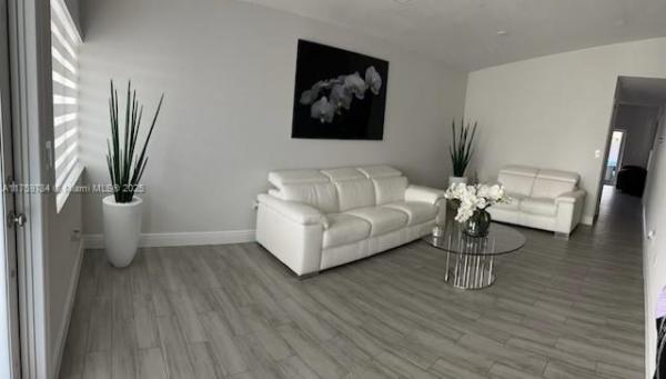 El Prado Country Club, 2868 W 75th St, Hialeah, Florida 33018, image 2