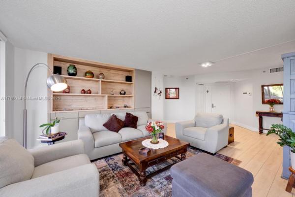 Mystic Pointe Tower 500, 3530 Mystic Pointe Dr #406, Aventura, Florida 33180, image 1