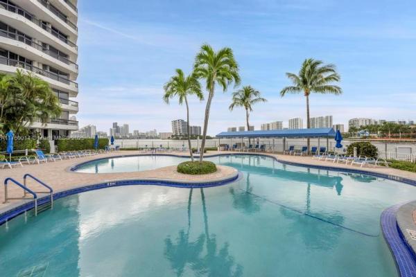Mystic Pointe Tower 500, 3530 Mystic Pointe Dr #406, Aventura, Florida 33180, image 3