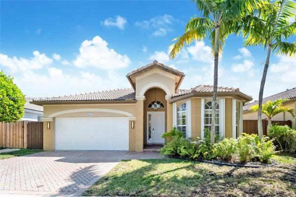 Gallapagos 2, 8527 NW 111th Ct, Doral, Florida 33178, image 1