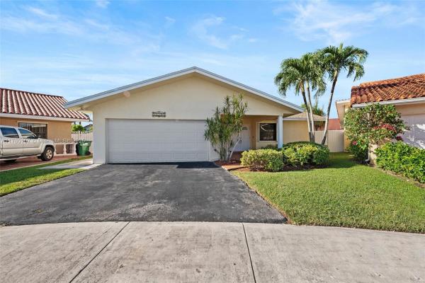 Kendall Kingdom, 14501 SW 111th St, The Hammocks, Florida 33186, image 2