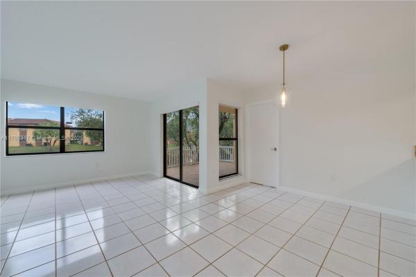 Terranova, Fountainebleau, Florida 33172, image 2
