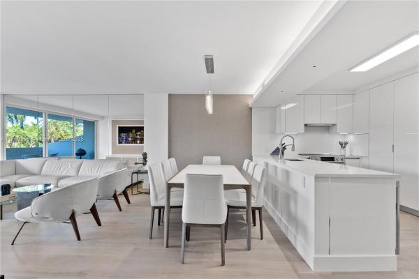 Commodore Club West, 155 Ocean Lane Dr #210, Key Biscayne, Florida 33149, image 1