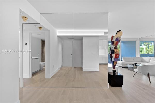 Commodore Club West, 155 Ocean Lane Dr #210, Key Biscayne, Florida 33149, image 3