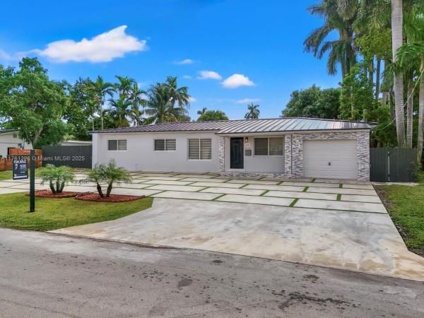 500 NE 114th St, Unincorporated Dade County, Florida 33161, image 2