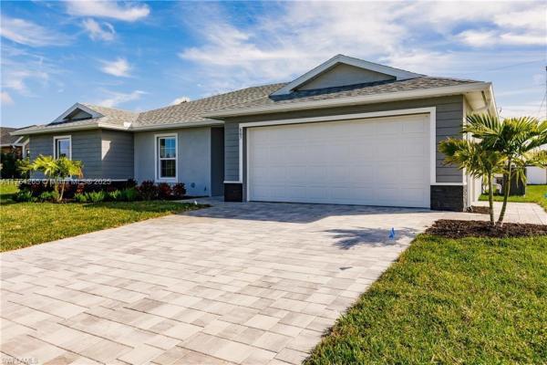 25147 Alcazar Dr, Punta Gorda, Florida 33955, image 2