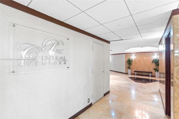 Parc Central Aventura South, 3300 NE 191st St #807, Aventura, Florida 33180, image 3