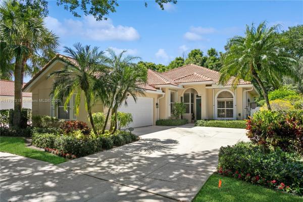 Oaks East, 115 Winter Club Ct, Palm Beach Gardens, Florida 33410, image 1