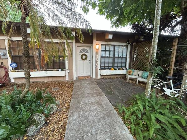 Cindis Place, The Crossings, Florida 33186, image 1