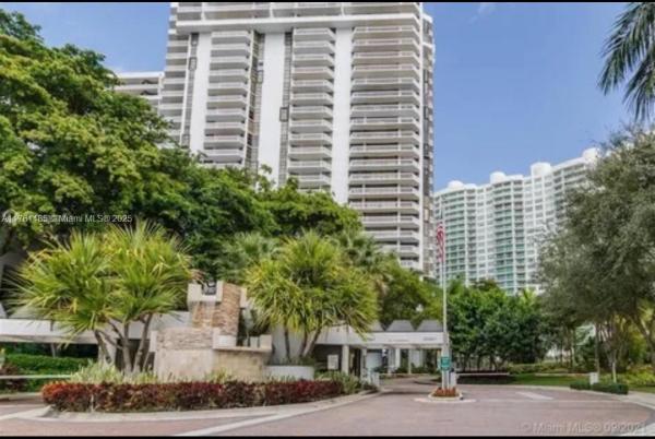 Hamptons West, 20281 E Country Club Dr #1501, Aventura, Florida 33180, image 3