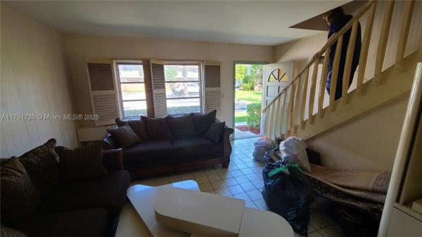 Manor Grove Village, 56 NE 20th Ct #8C, Wilton Manors, Florida 33305, image 3