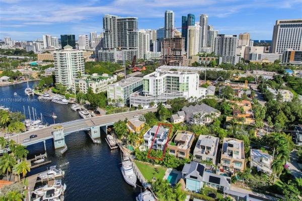 Reichenbachs, 453 SW 5th Ave, Fort Lauderdale, Florida 33315, image 1