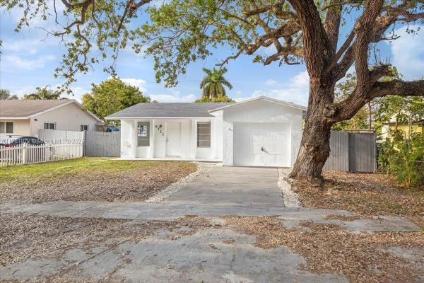 Hollywood Beach Heights, 6121 Hayes St, Hollywood, Florida 33024, image 1