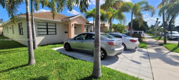 Hollywood Lakes, 1647 Van Buren St, Hollywood, Florida 33020, image 1