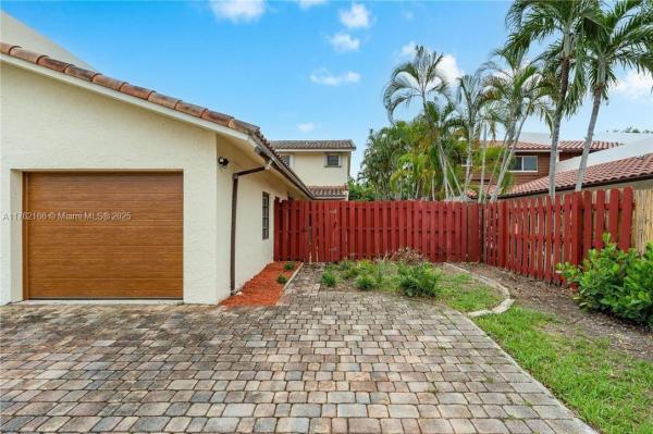 Sunrise Intracoastal, 2530 NE 9th St #1, Fort Lauderdale, Florida 33304, image 1