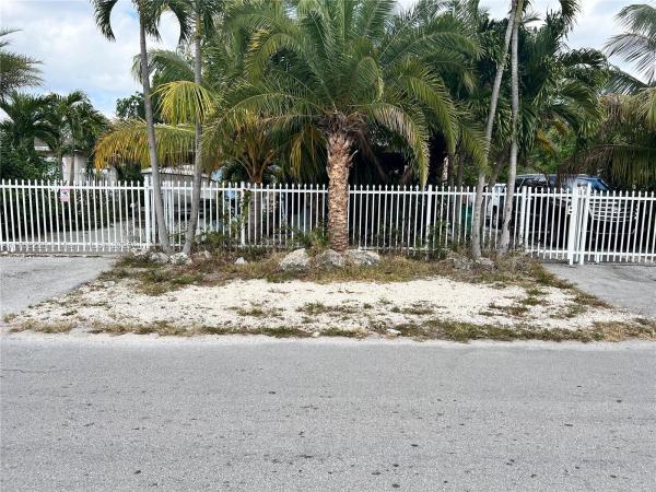 3121 NW 94th St, Unincorporated Dade County, Florida 33147, image 1