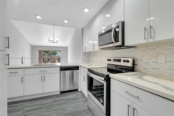Camino Sheridan Villas, 2307 N 37th Ave 0, Hollywood, Florida 33021, image 1