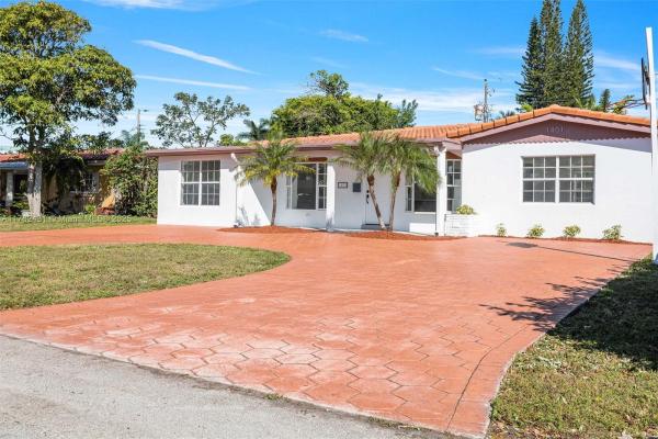 Twin Lakes North, 1401 NW 45th St, Fort Lauderdale, Florida 33309, image 1