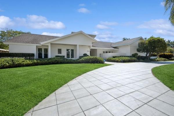 Catrimani, 10342 SW 141st St, Kendall, Florida 33176, image 2