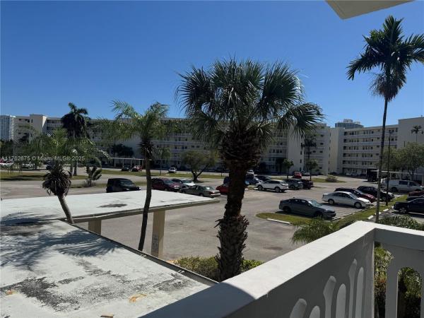 Point East, 2855 Leonard Dr #H207, Aventura, Florida 33160, image 3