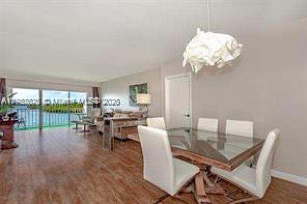 Arlen House West, 500 Bayview Dr #420, Sunny Isles Beach, Florida 33160, image 1