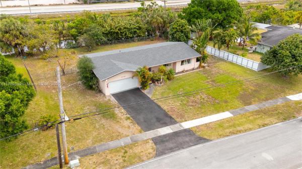 Plantation Gardens, 5791 Pine Ter, Plantation, Florida 33317, image 1