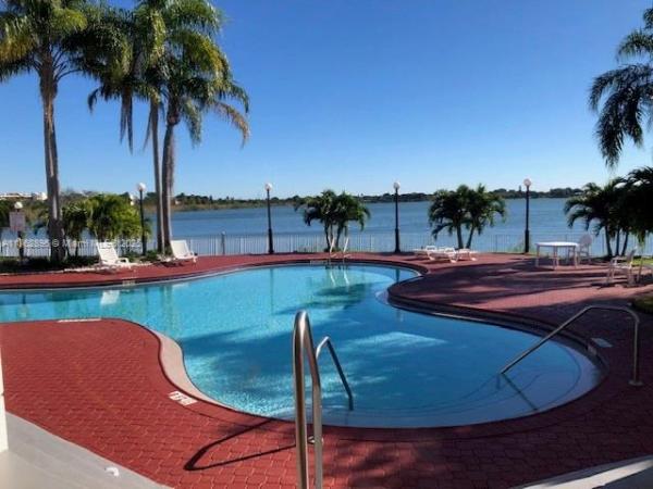 LakeView Club, 2880 N Oakland Forest Dr #313, Oakland Park, Florida 33309, image 1
