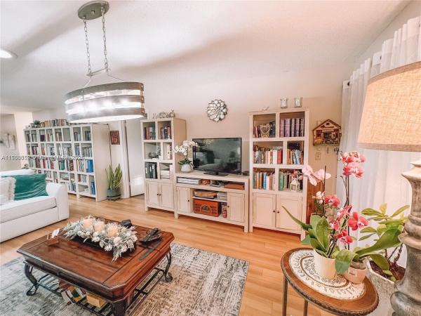 High Point Of Fort Pierce, 319 Colony Ln #B, Fort Pierce, Florida 34982, image 1