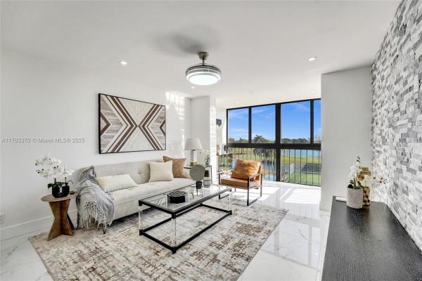 Hollybrook Golf & Tennis Club, 8900 Washington Blvd #416, Pembroke Pines, Florida 33025, image 1