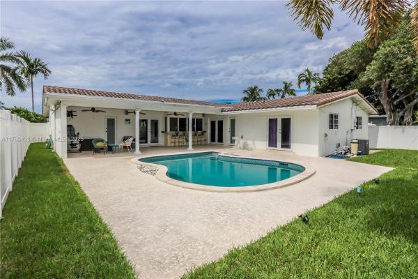 Sunny Acres, 1015 S 13th Ave, Hollywood, Florida 33019, image 1