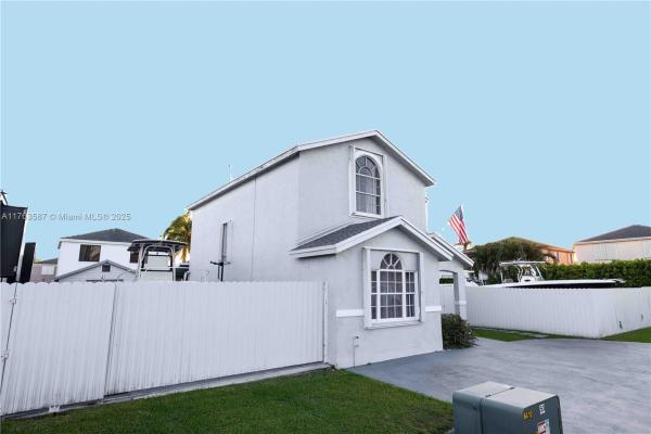 American Homes, 14016 SW 160th St, Richmond West, Florida 33177, image 3