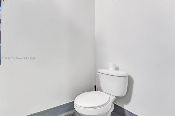 Mint At Riverfront, 92 SW 3rd St #1710, Miami, Florida 33130, image 1