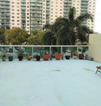 Oceanview B, 19380 Collins Ave #211, Sunny Isles Beach, Florida 33160, image 1