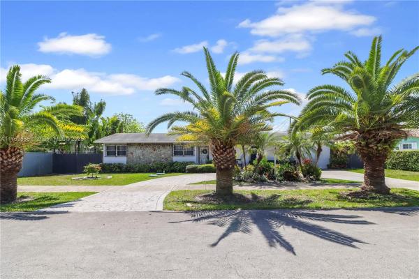 8340 SW 41st Ter, Unincorporated Dade County, Florida 33155, image 1