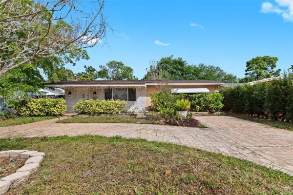 Boulevard Heights, 8131 NW 12th St, Pembroke Pines, Florida 33024, image 1
