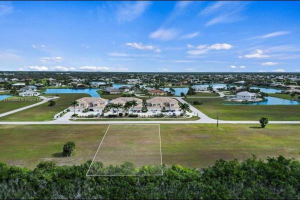 17087 Acapulco Rd, Punta Gorda, Florida 33955, image 1
