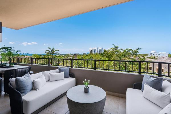 The EmeraldBay At Key Colony, 151 Crandon Blvd #630, Key Biscayne, Florida 33149, image 1