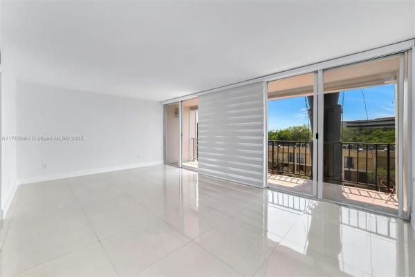 Parkview, 9240 Fontainebleau Blvd #505, Fountainebleau, Florida 33172, image 2