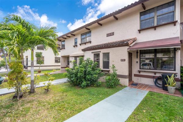 New Paseos Castellanos, 12242 SW 16th Ter #L-106, Tamiami, Florida 33175, image 3