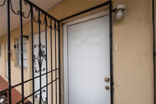Wildwood River Villas, 2651 NW 13th St #44, Miami, Florida 33125, image 1