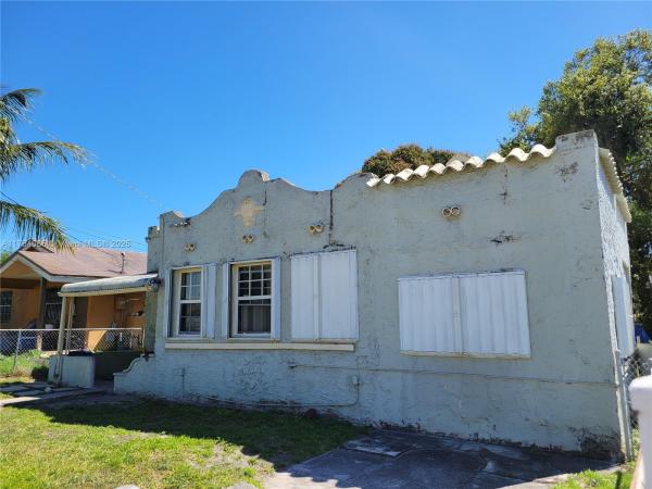 2426 NW 43rd St, Unincorporated Dade County, Florida 33142, image 1