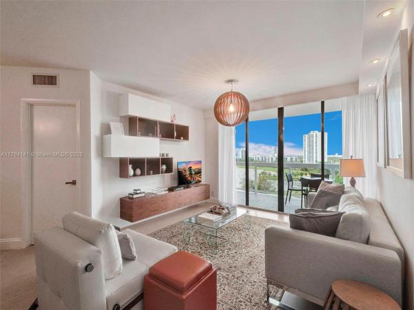 The Landmark, 20185 Country Club Dr #909, Aventura, Florida 33180, image 1