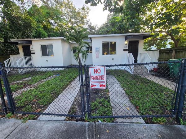 54th Street Bus Center, 5545 NE Miami Pl, Miami, Florida 33137, image 1