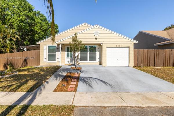 Cinnamon Place At Honeywoods, 8451 SW 10th Ct, Pembroke Pines, Florida 33025, image 1