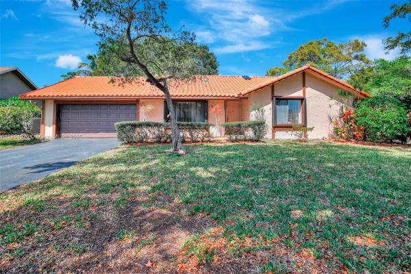 Jacaranda Lakes, 1681 NW 93rd Ave, Plantation, Florida 33322, image 1