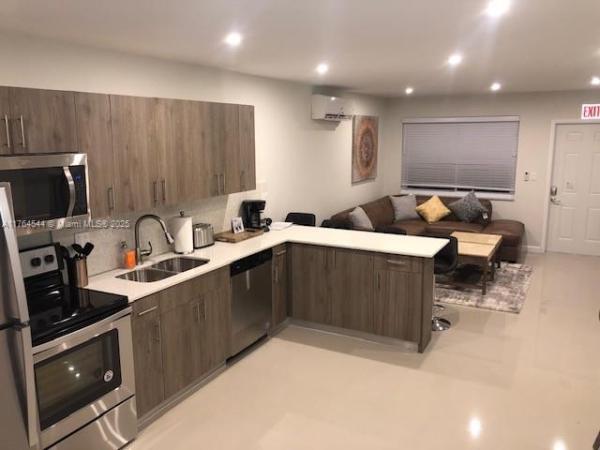 Hollywood South Side, 1648 Funston St #3, Hollywood, Florida 33020, image 1