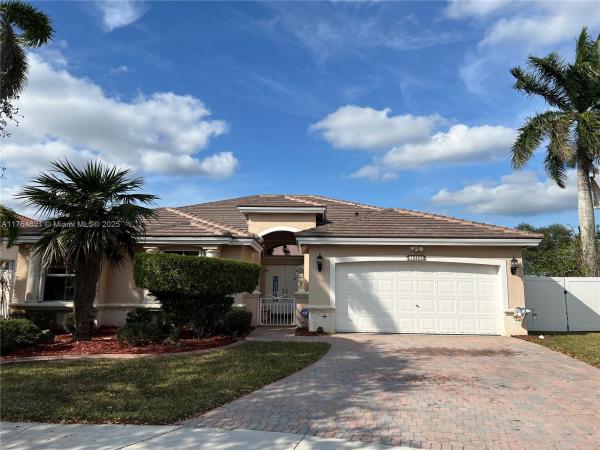 Keystone Lake, 19423 NW 23rd Pl, Pembroke Pines, Florida 33029, image 1